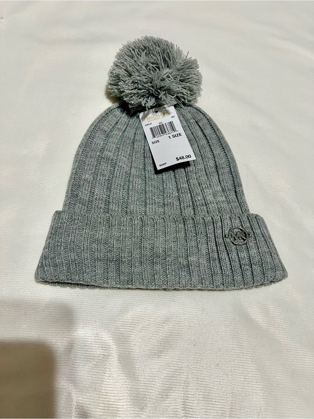 NWT Michael Kors Light Gray Ribbed Pom Beanie